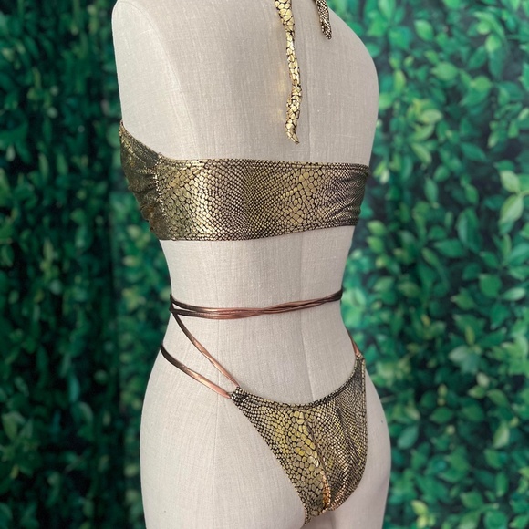 Gold Goddess Rave Outfit. Rave Set. Rave Matching Set - Picture 3 of 3